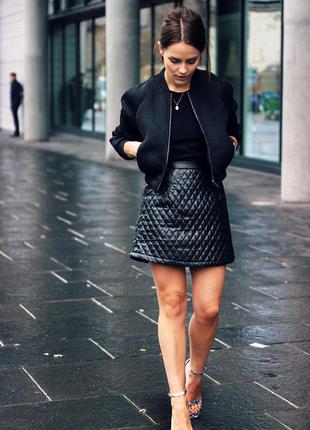 Жіноча футболка