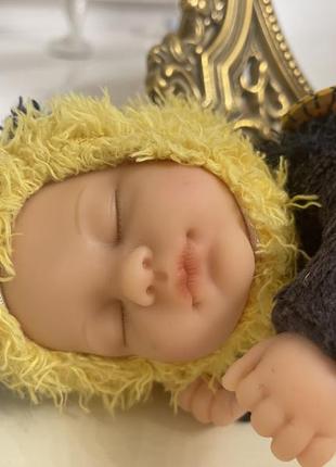 Кукла спящий младенец в костюме пчелки от anne geddes!!!4 фото