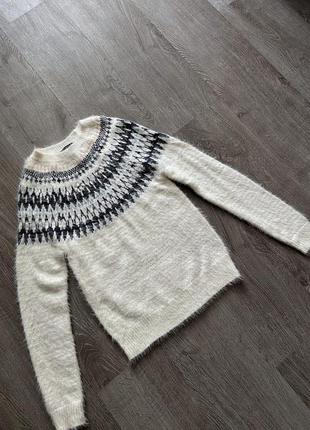 Молочный свитер джемпер в орнамент от primark2 фото
