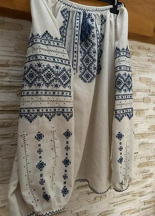 Жіноча вишиванка