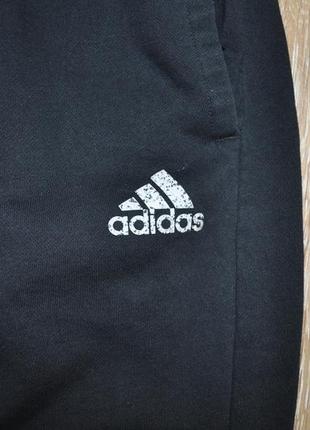 Мужские спортивные штаны adidas hp19476 фото