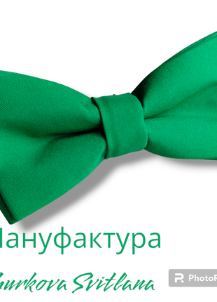 Метелик дитячий зелений трава