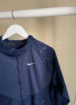 Куртка легкая для бега nike run division miler mens flash running jacket blue2 фото