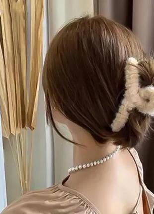 Пухнастий хутряний крабик для волосся