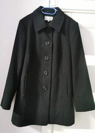 Жіноче класичне пальто