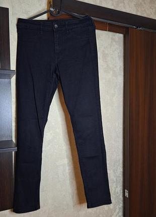 Чорні джинси скінни