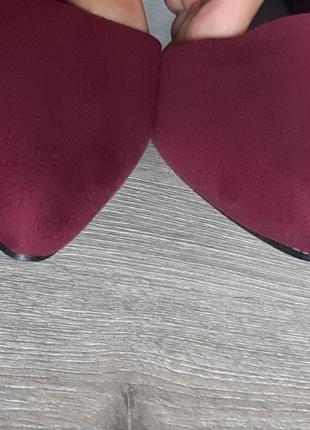 Туфли лодочки под замш new look чёрный/бордовый цвет 38.5-393 фото