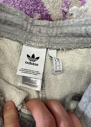 Продам шорти adidas
