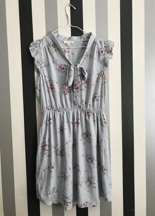 Очень красивое платье monteau