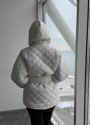 Молочная приталенная куртка с поясом и капюшоном s m l ⚜️ хит сезона куртка весна-осень8 фото