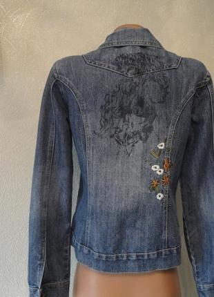 Женский джинсовый пиджак, жакет спринтом на пуговицах3 фото
