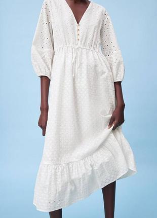 Чудове нове з биркою натуральне плаття з прошви