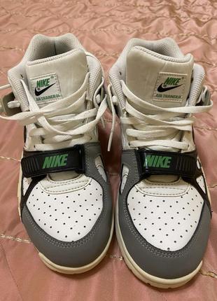 Лимитированные женские nike air trainer 3