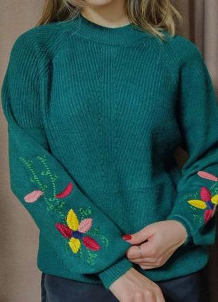 Базовый женский свитер с вышивкой на рукавах, кофта трикотажная xs, s, m