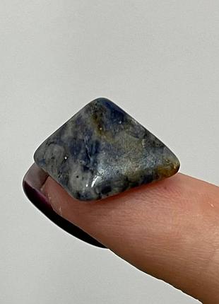 Пирамидка из натурального камня содалит - оригинальный сувенир на подарок парню, девушке