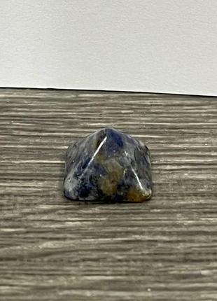 Пирамидка из натурального камня содалит - оригинальный сувенир на подарок парню, девушке4 фото
