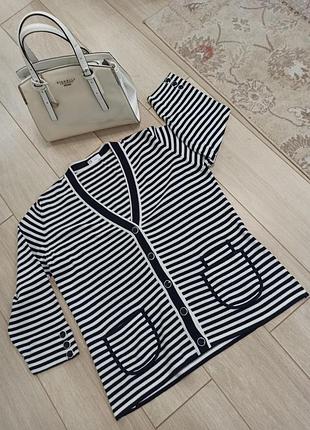 Кардиган old money в черно-белую полоску, плотный коттон