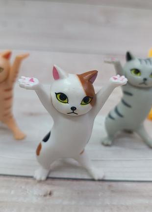 Танцующие кошки котики сувенир фигурки мини2 фото