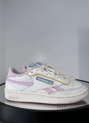 Мягкие комфортные кроссовки reebok club