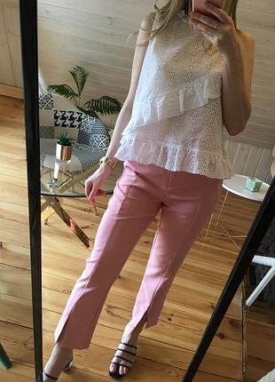 Летние брюки с разрезами впереди