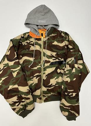 Бомбер vetements x alpha industries camo