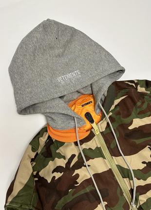 Бомбер vetements x alpha industries camo2 фото