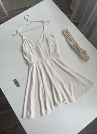 Довга мереживна сукня з поясом міді4 фото