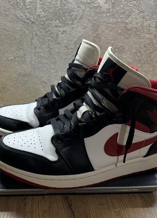 Кроссовки nike air jordan 1 mid 'black gym red' (оригинал!)