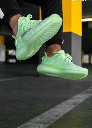 Мужские кроссовки adidas yeezy3 фото