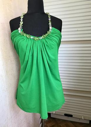 Очень красивая майка с бусами на выход