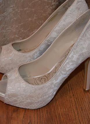 Туфлі next 40 р(26см) .