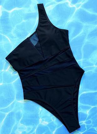 Чорний суцільний купальник на одно плече s,m,l
