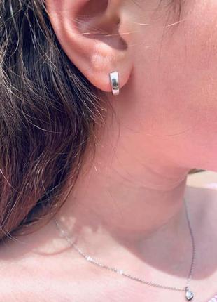 Акуратні сережки лаконічні і стильні, срібло
