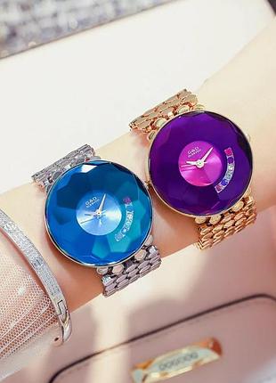 Часы кварцевые женские  в камнях swarowski синие