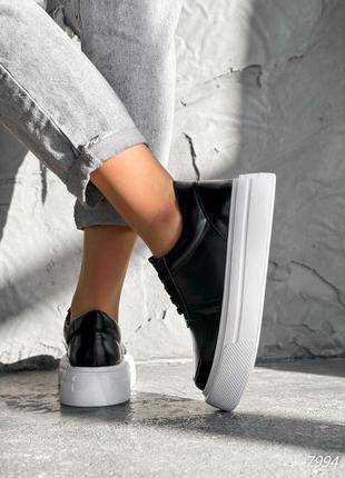 Черные натуральные кожаные кроссовки кеды на белой высокой толстой подошве платформе кожа7 фото