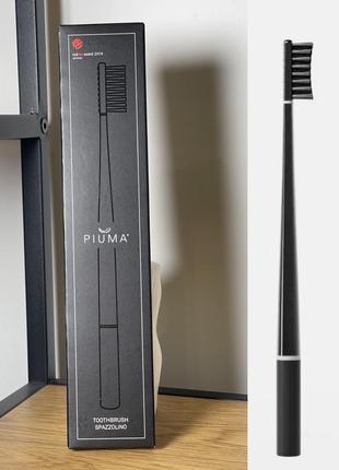 Зубна щітка чорна м'яка piuma soft pure black