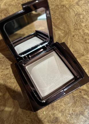Пудра hourglass 1,3g dim light 10 гр.