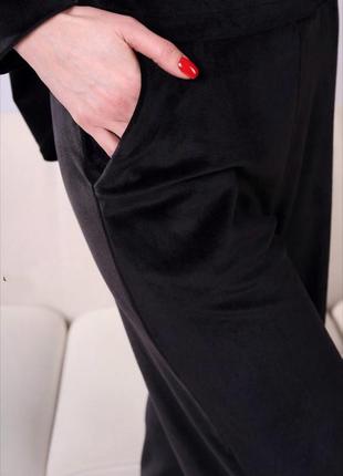 Женский велюровый костюм двойка штаны/рубашка в чёрном цвете.5 фото