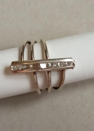 Роскошное ассиметричное кольцо 18 р. серебро 925 проба с цирконами