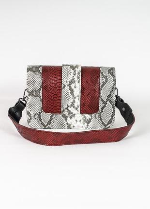 Женская сумка кроссбоди бордовая сумка рептилия бордовый клатч на широком ремне3 фото