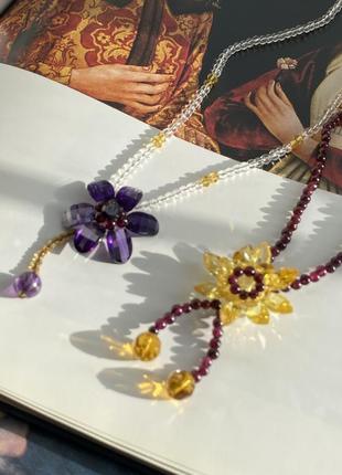 Ожерелье с цветами2 фото