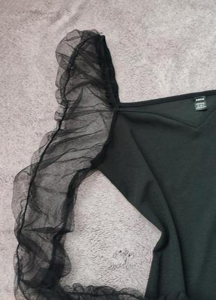 Чорна сукня