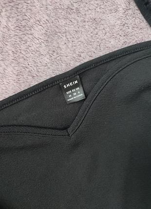 Чорна сукня