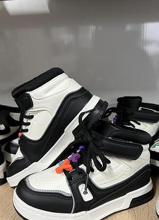 Стильні демісезонні хайтопи, в наявності