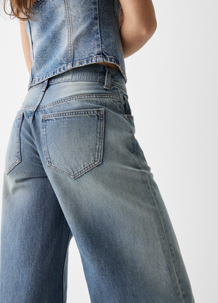 Стильные потертые широкие джинсы3 фото