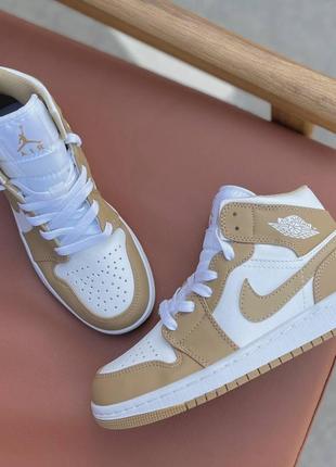 Кроссовки распродаж nike jordan white beige