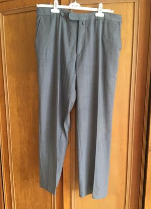Сірі брюки