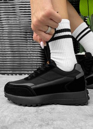 Женские кроссовки zeon black