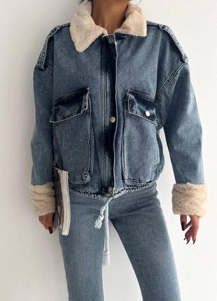 Женская качественная теплая голубая джинсовая куртка, курточка на меху с крупными карманами2 фото