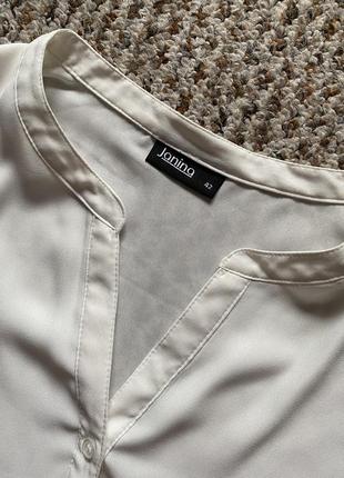 Полупрозрачная молочная ( белая) блуза, изящная и нежная с v-вырезом, праздничная блузка7 фото